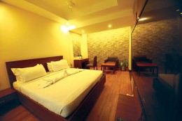 Last Hour Deal A/c Delux Suite